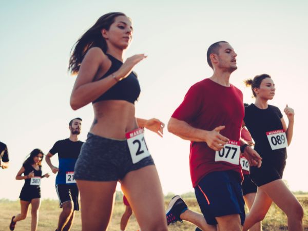 Jak zapobiegać kontuzjom podczas treningu do ultramaratonu