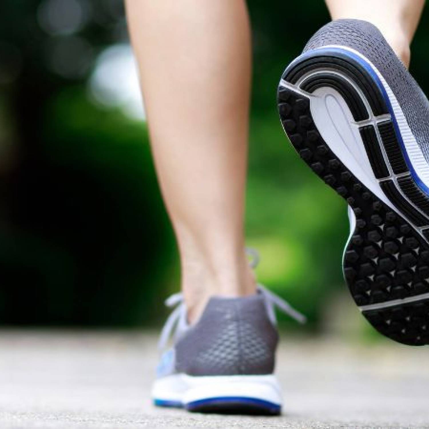 Najlepsze buty do biegania dla Twoich stóp: kompleksowy przewodnik